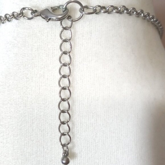 Elegant Faceted Black Teardrop Necklace Silver Tone Statement Costume Jewelry - Picture 8 of 9